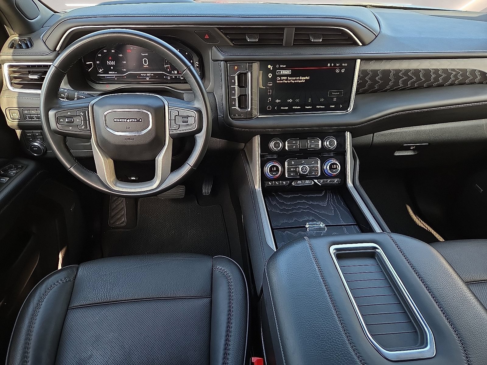 Used 2023 GMC Yukon Denali AWD/4WD image 12