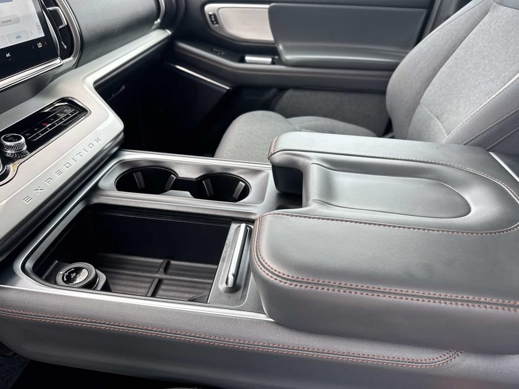 Certified 2025 Ford Expedition Max Active RWD image 27
