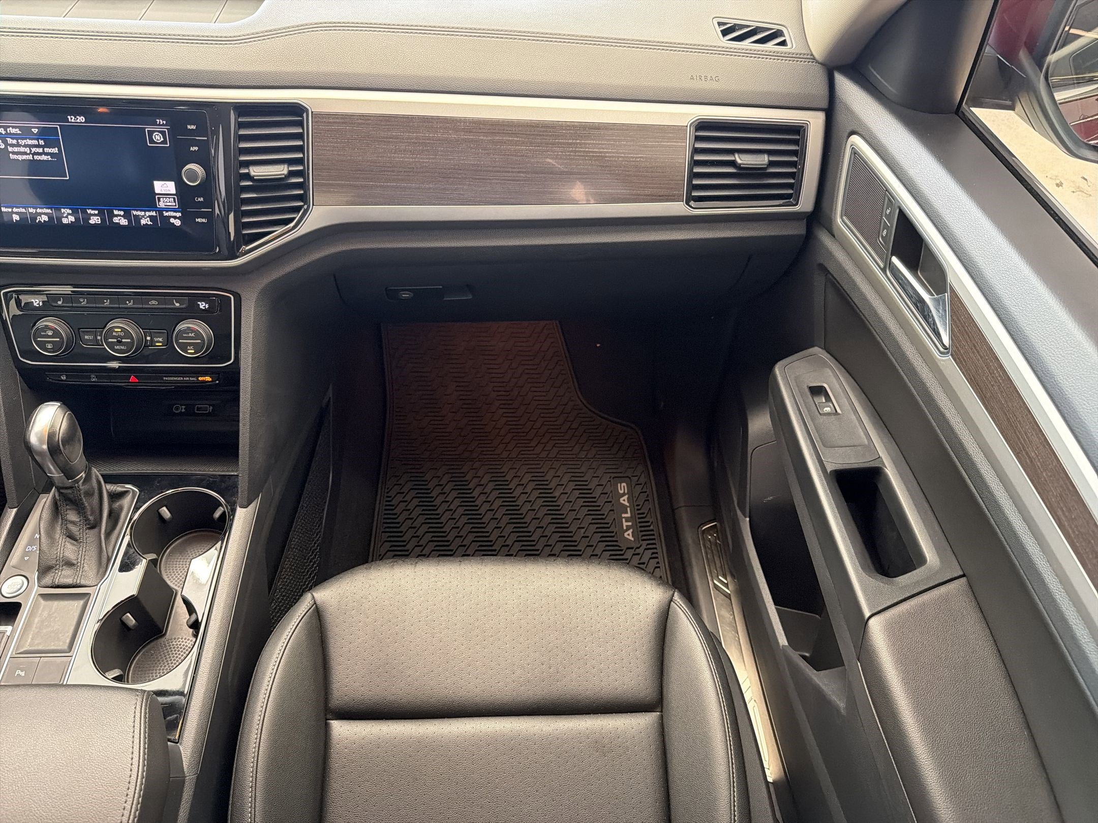Used 2019 Volkswagen Atlas SEL FWD image 28