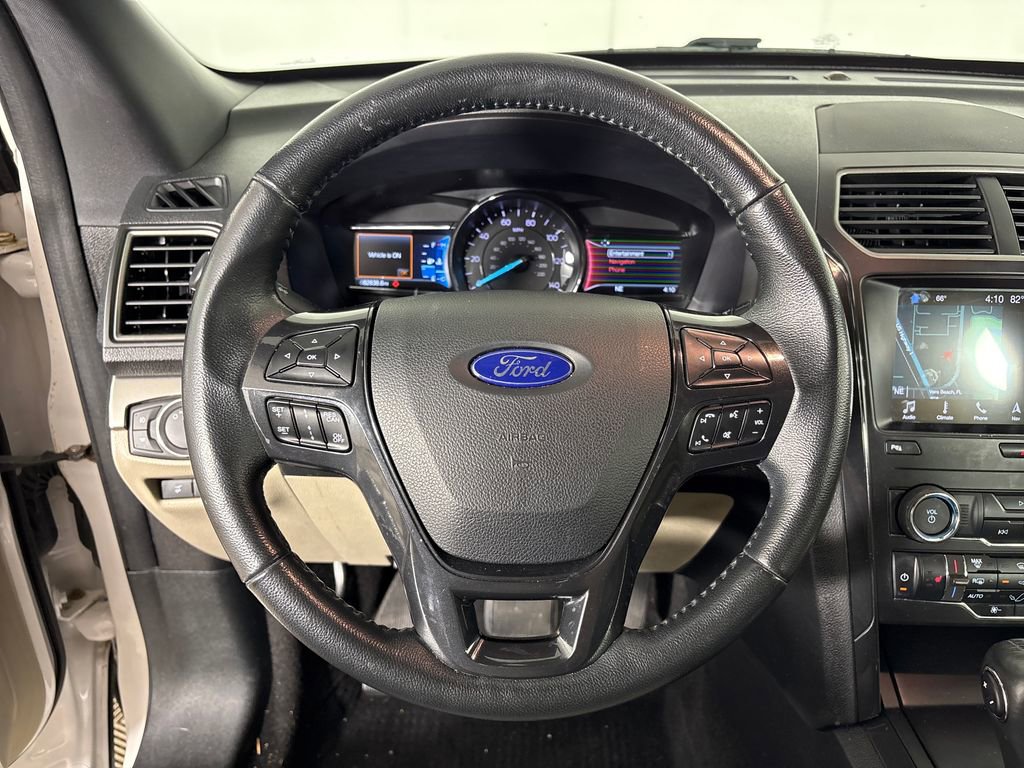 Certified 2019 Ford Explorer XLT w/ Equipment Group 202A AWD/4WD image 17