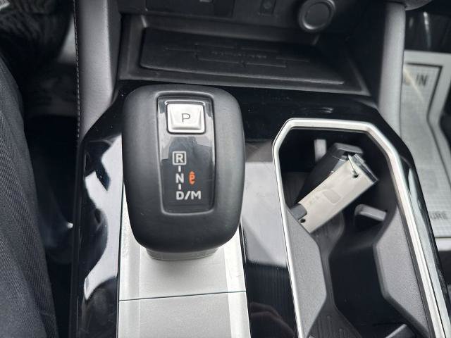 Used 2025 Mitsubishi Outlander AWD image 17