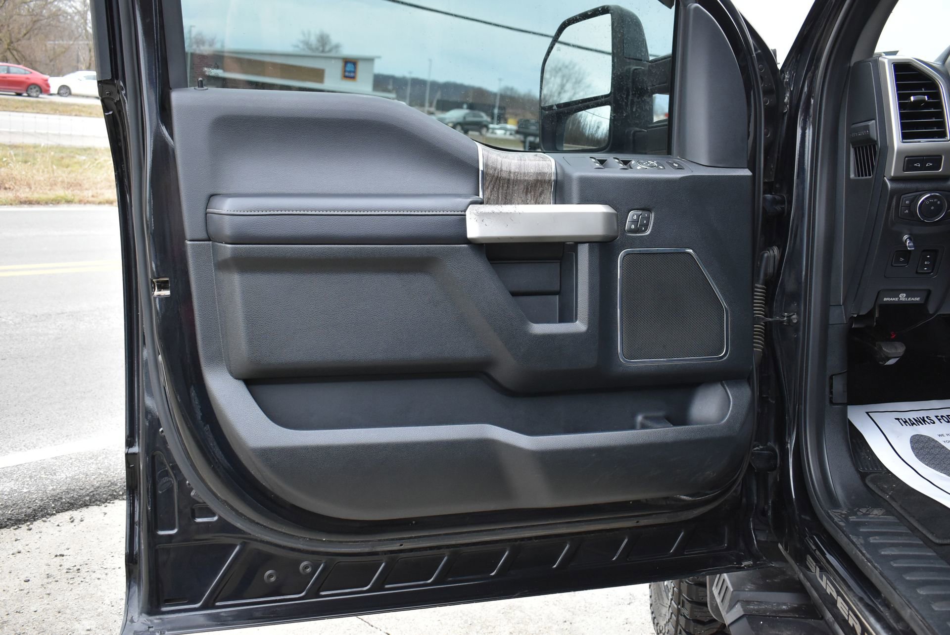 Certified 2019 Ford F250 Lariat w/ Lariat Ultimate Package image 8