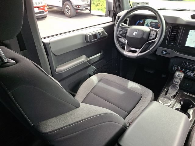 Certified 2023 Ford Bronco Big Bend w/ Sasquatch Package AWD/4WD image 17