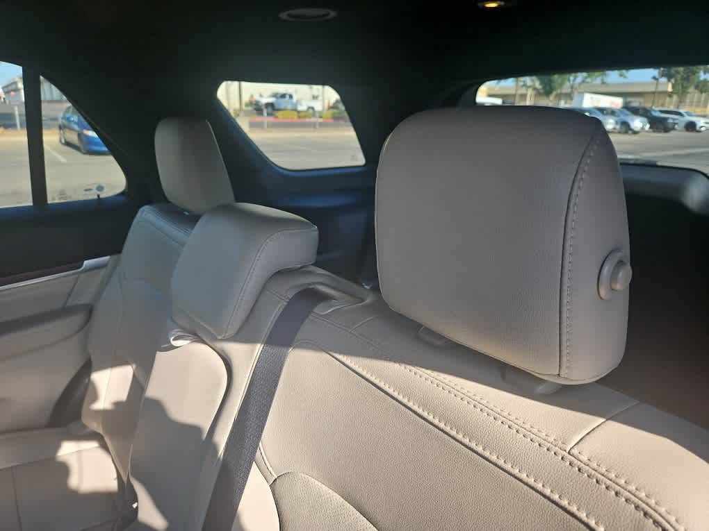 Certified 2019 Ford Explorer Limited w/ Class III Trailer Tow Package FWD image 13