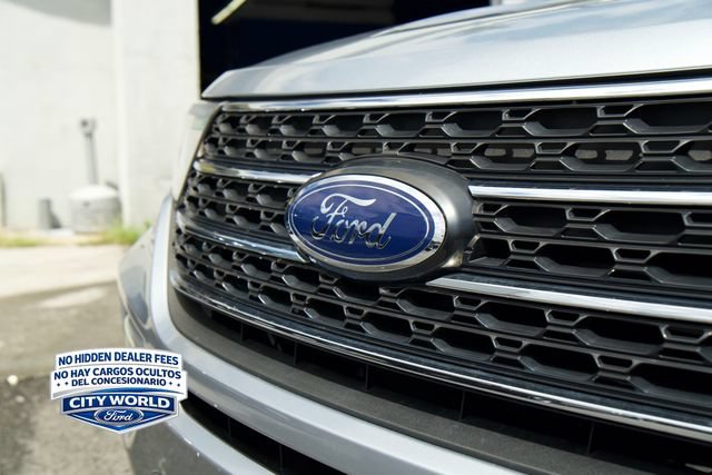 Certified 2022 Ford Explorer XLT w/ Equipment Group 202A AWD/4WD image 7