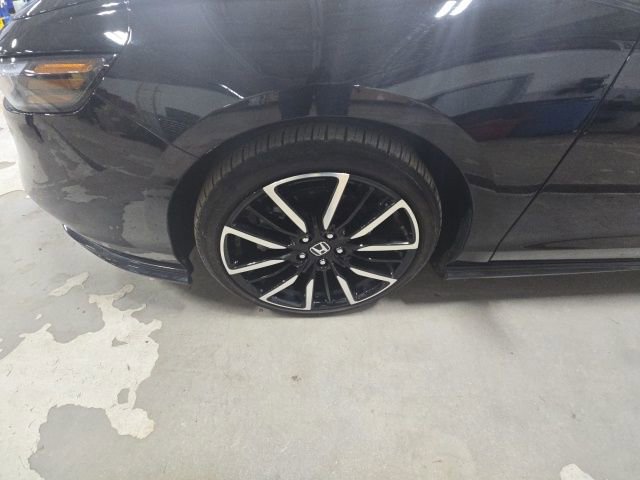 Used 2023 Honda Accord Touring image 12