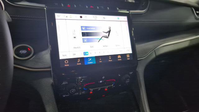 Used 2024 Jeep Grand Cherokee Limited image 24