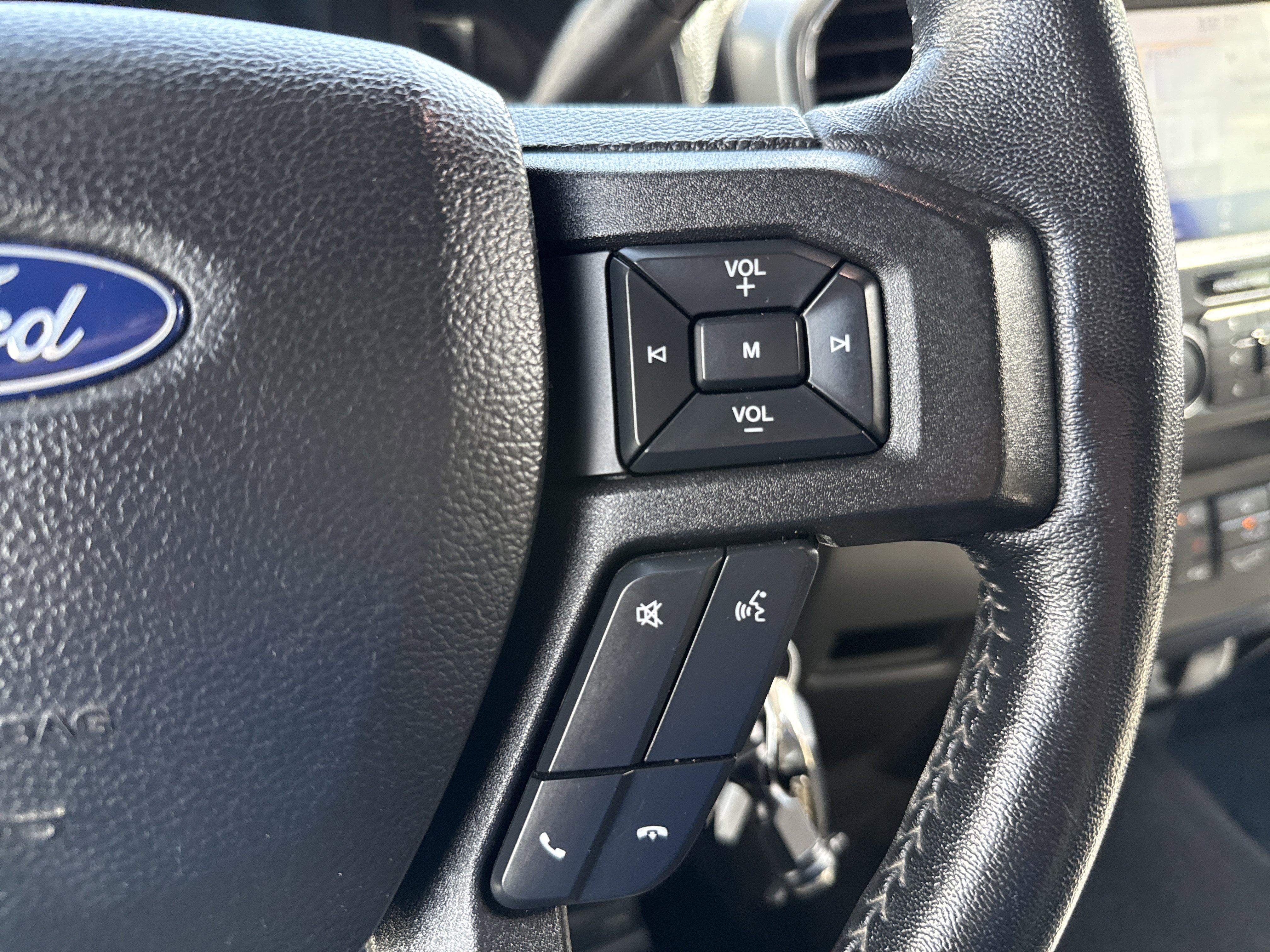 Certified 2020 Ford F150 XLT w/ Equipment Group 302A Luxury AWD/4WD image 18