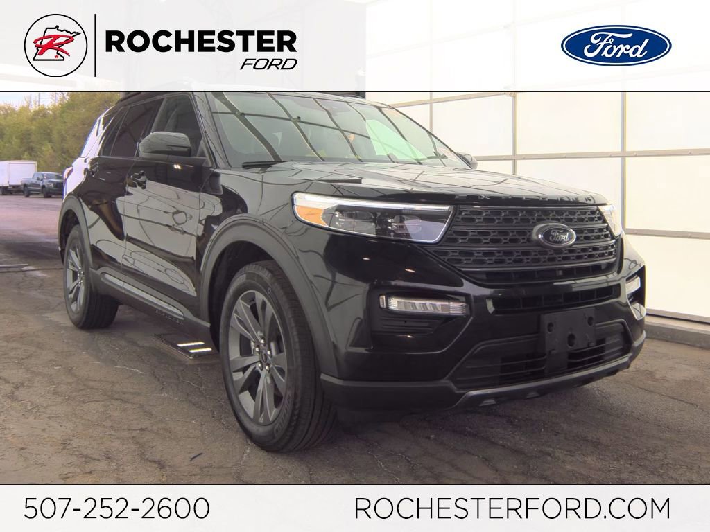 Certified 2023 Ford Explorer XLT w/ Equipment Group 202A AWD/4WD image 1