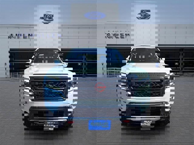 Used 2023 Nissan Frontier PRO-4X w/ Pro Convenience Package image 8