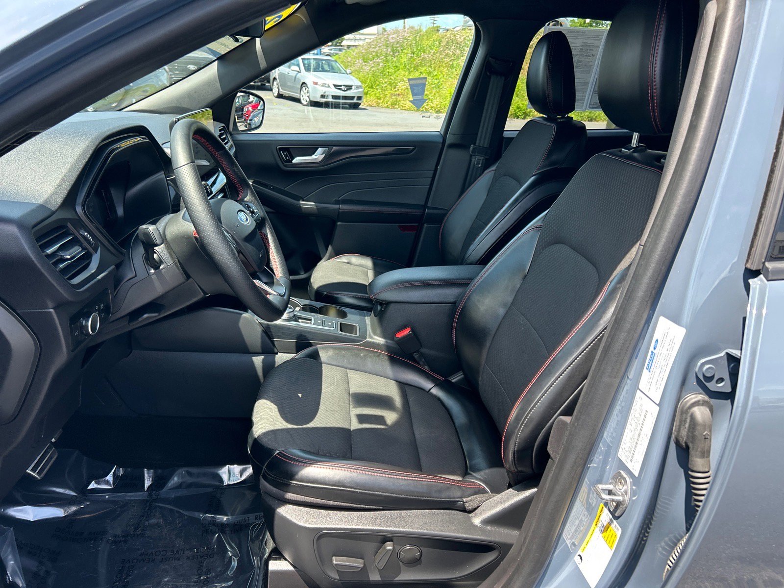 Certified 2024 Ford Escape ST-Line w/ Tech Pack #1 AWD/4WD image 6