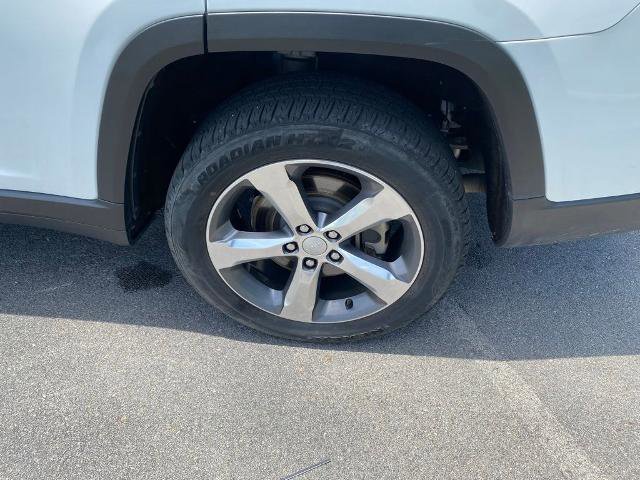 Used 2021 Jeep Grand Cherokee L Limited AWD/4WD image 32