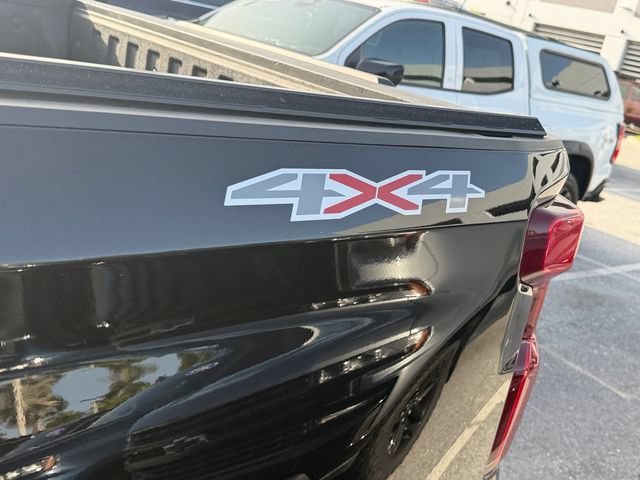 Used 2023 Chevrolet Silverado 1500 RST AWD/4WD image 17