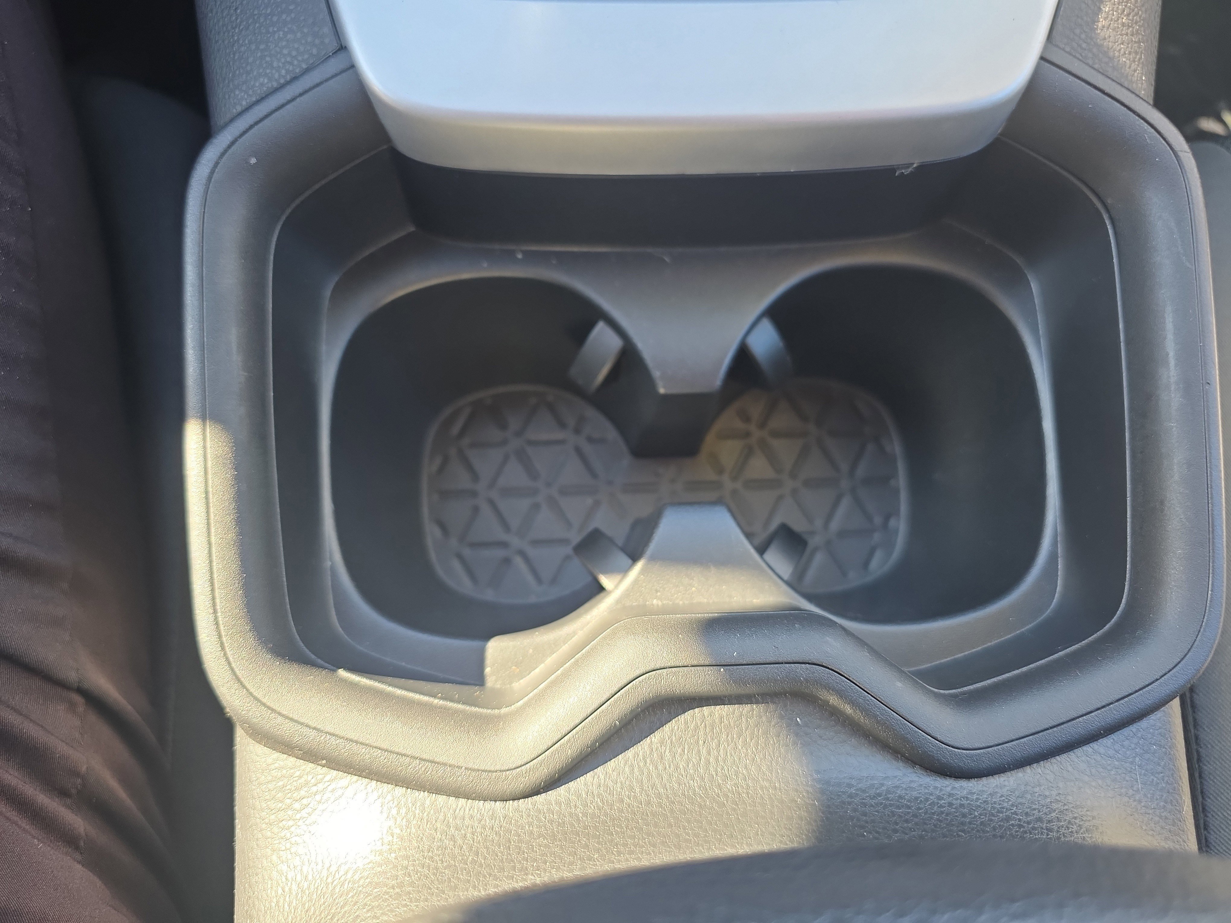 Used 2021 Toyota RAV4 XLE w/ Convenience Package image 42