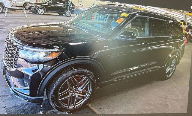 Certified 2025 Ford Explorer ST-Line w/ ST-Line Street Pack AWD/4WD image 1