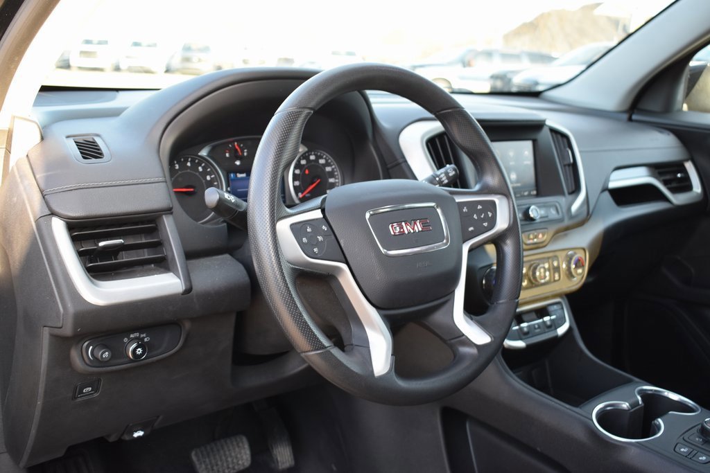 Used 2022 GMC Terrain SLE w/ Driver Convenience Package image 9