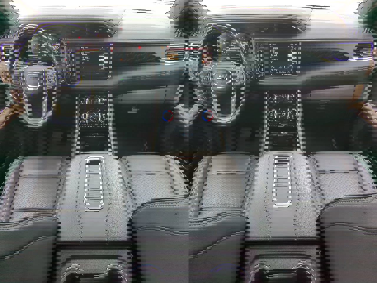 Used 2023 GMC Yukon Denali w/ Denali Reserve Package image 13