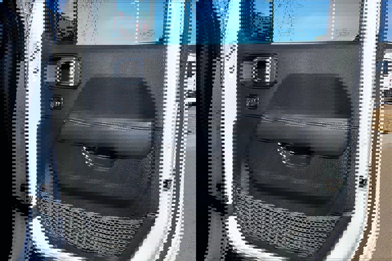 Used 2023 Jeep Wrangler Sahara image 22