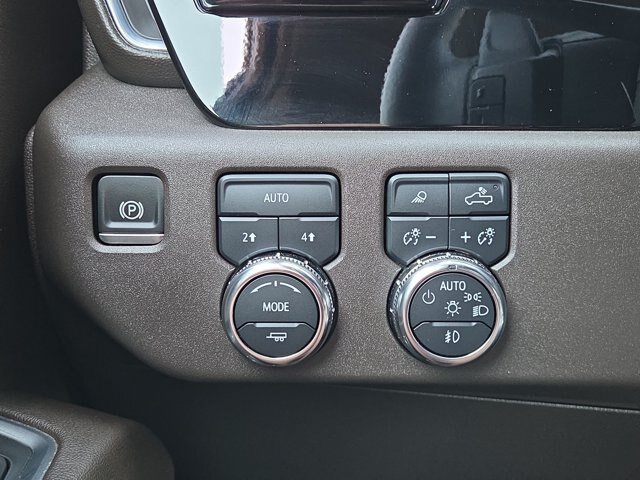Used 2024 GMC Sierra 1500 SLT w/ SLT Premium Plus Package AWD/4WD image 27