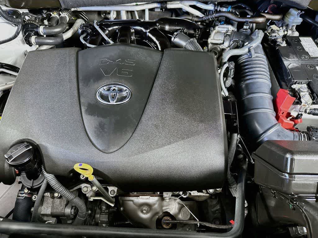 Used 2022 Toyota Highlander XSE FWD image 9