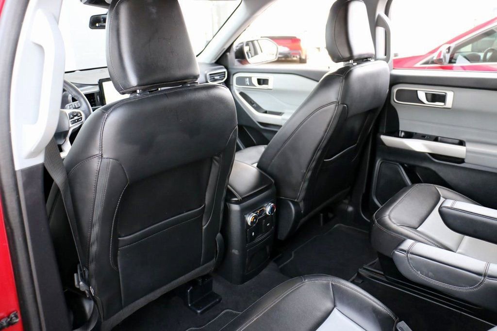 Certified 2022 Ford Explorer XLT w/ Equipment Group 202A image 24