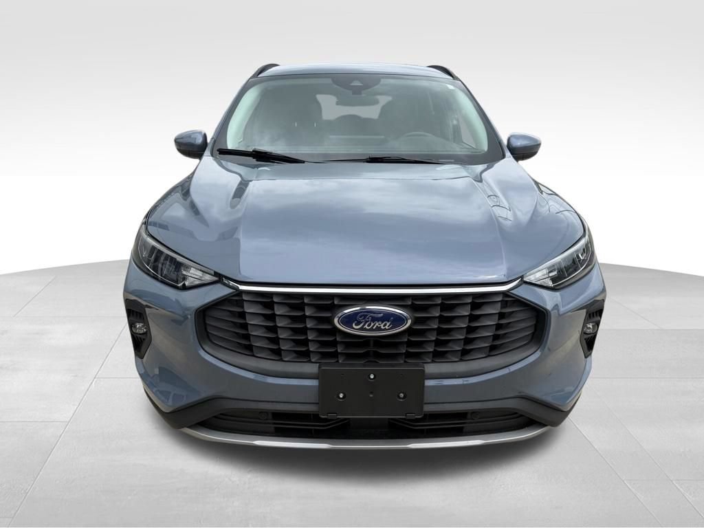 Certified 2025 Ford Escape SE FWD image 3