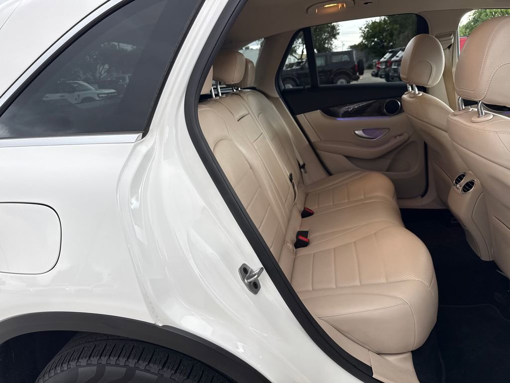 Used 2022 Mercedes-Benz GLC 300 4MATIC image 24