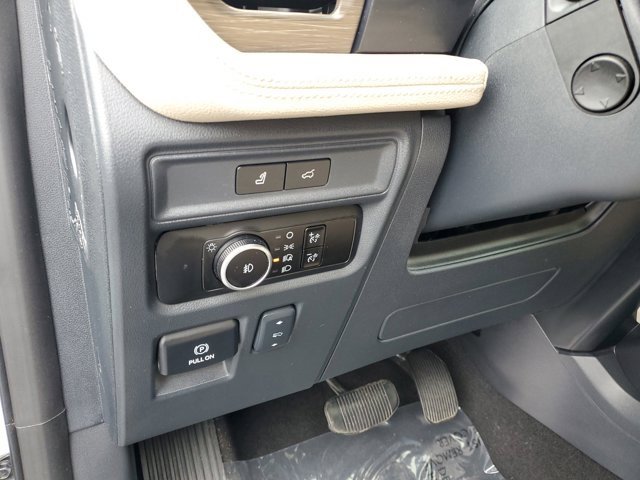 Certified 2024 Ford Expedition Max Limited image 19