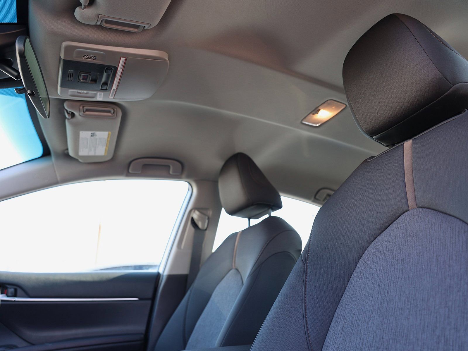 Used 2020 Toyota Camry LE image 19