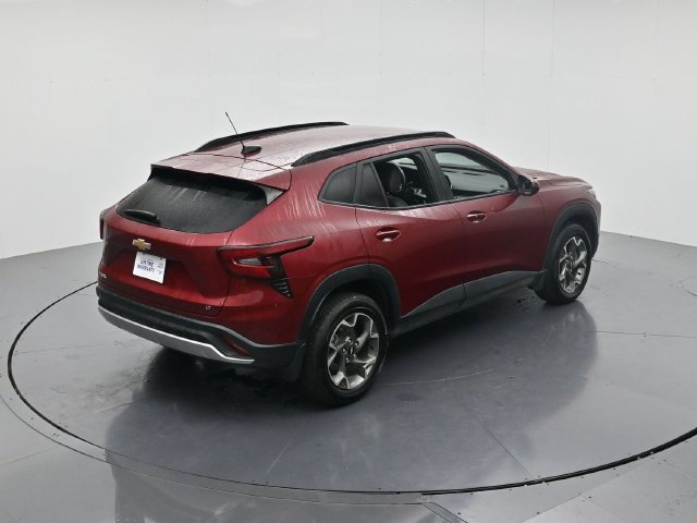 Used 2025 Chevrolet Trax LT w/ LT Convenience Package FWD image 42