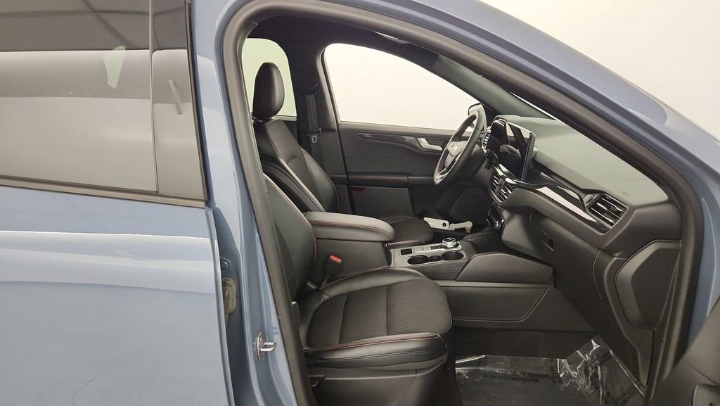 Certified 2023 Ford Escape ST-Line Select w/ Tech Pack #1 image 30