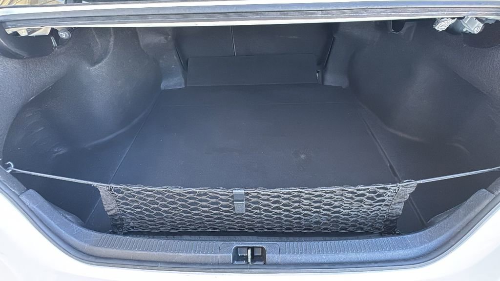 Used 2021 Toyota Camry SE w/ Convenience Package image 24