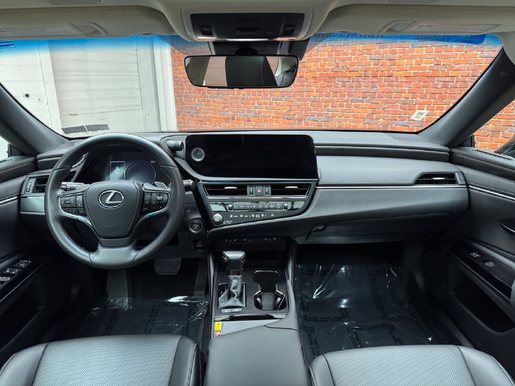 Used 2023 Lexus ES 300h w/ Premium Package FWD image 14