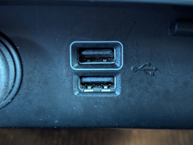 Used 2021 Volvo XC40 T5 R-Design w/ Protection Package Premier image 22