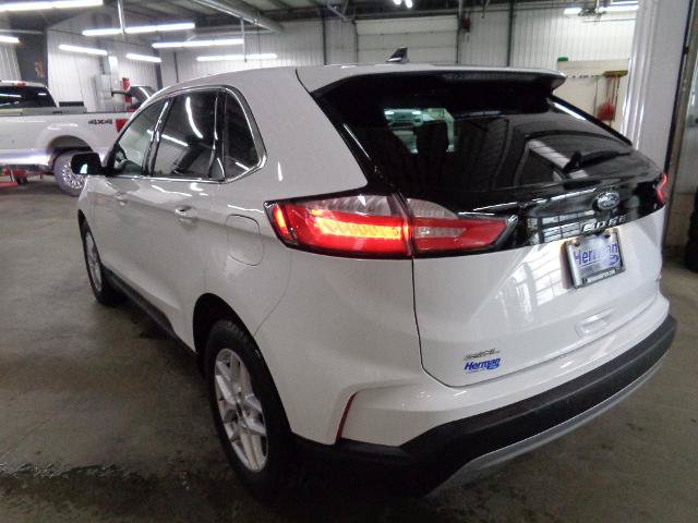 Certified 2024 Ford Edge SEL w/ Convenience Package AWD/4WD image 4