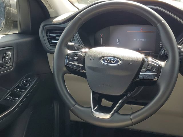 Certified 2024 Ford Escape Active AWD/4WD image 30