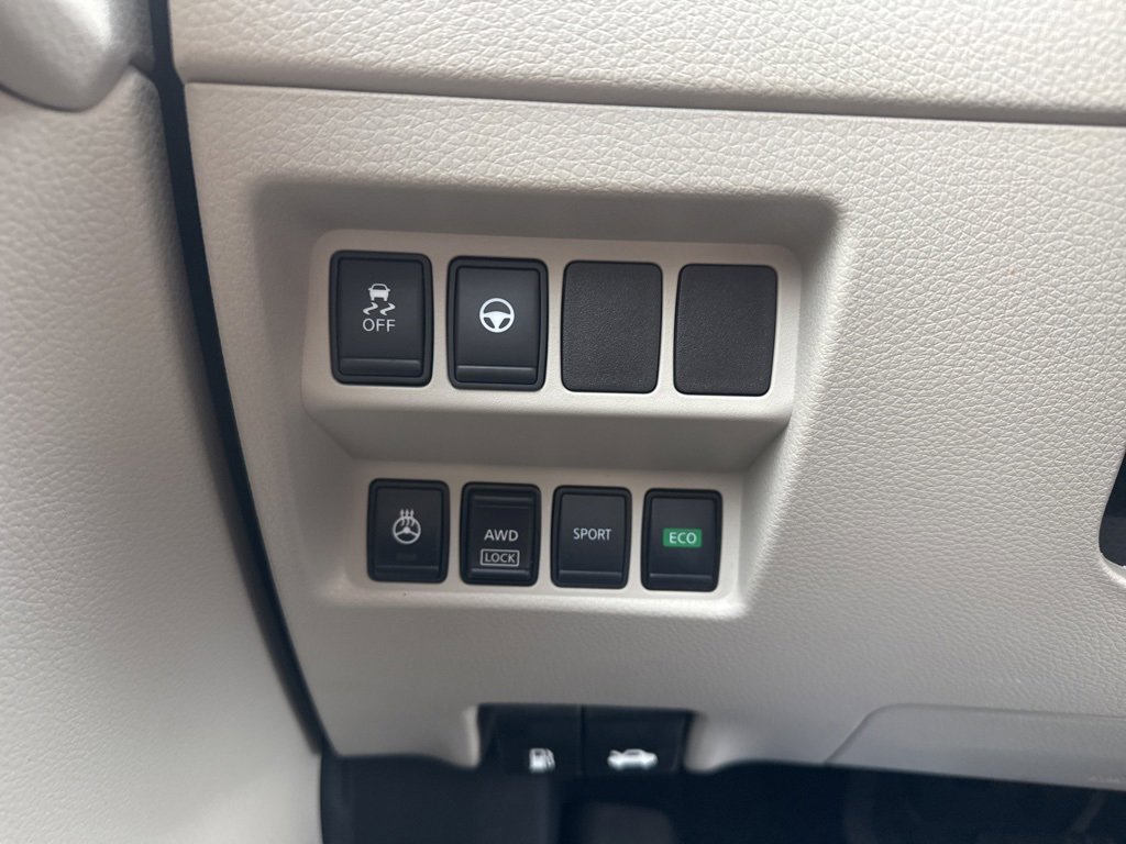 Used 2020 Nissan Rogue Sport SV w/ Technology Package image 14