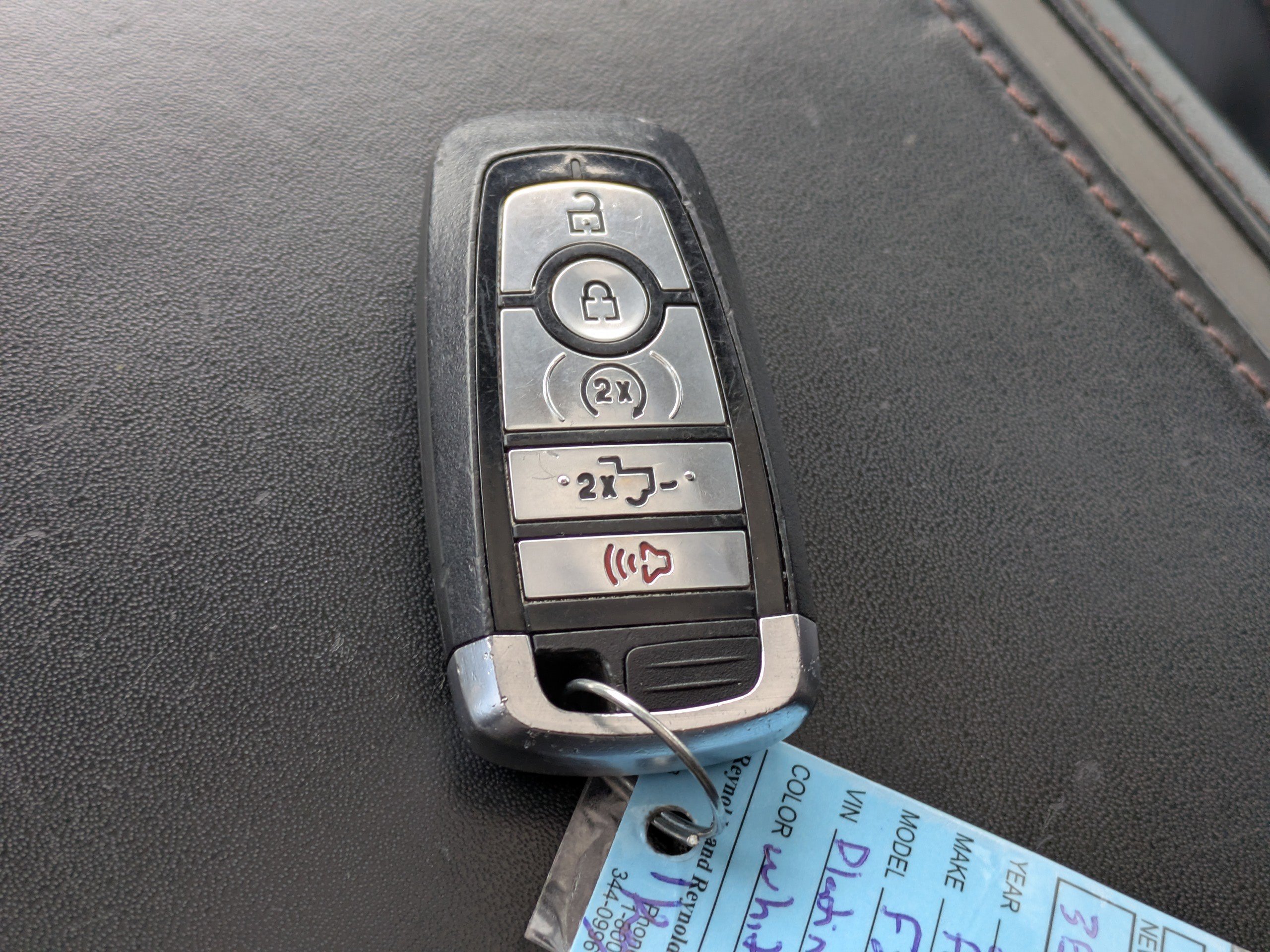 Certified 2021 Ford F250 Platinum w/ FX4 Off-Road Package image 32