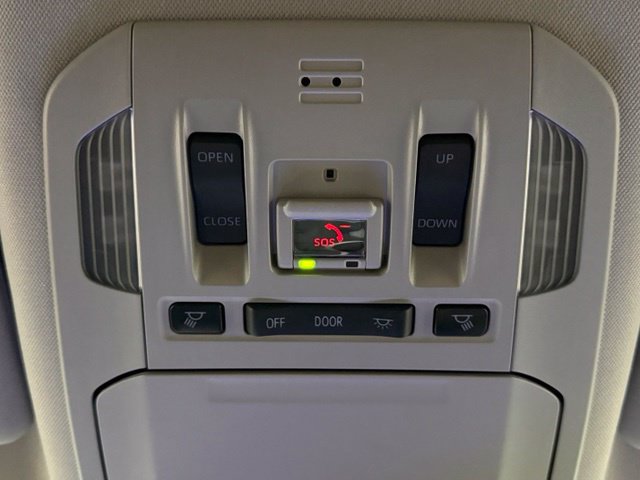 Used 2023 Toyota Highlander XLE FWD image 30
