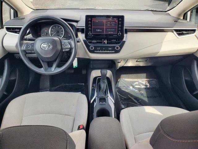 Used 2021 Toyota Corolla LE image 23