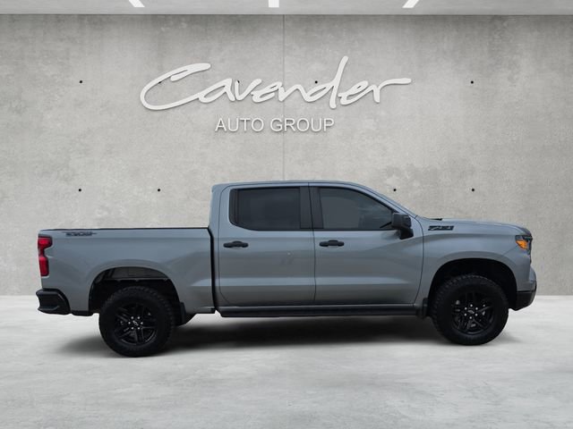 Used 2024 Chevrolet Silverado 1500 Custom Trail Boss w/ Dark Appearance Package AWD/4WD image 17