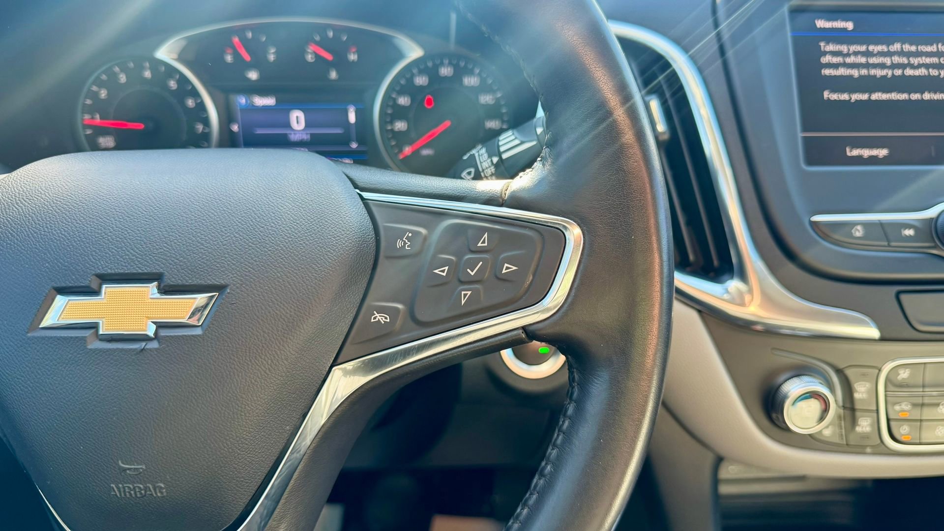 Used 2020 Chevrolet Equinox LT image 31