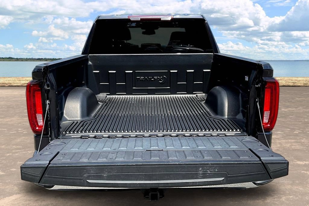 Used 2025 GMC Sierra 1500 SLT AWD/4WD image 9