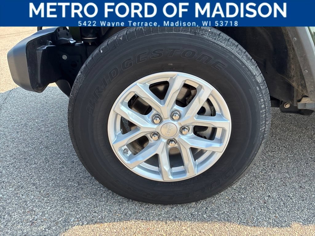 Used 2023 Jeep Gladiator Sport AWD/4WD image 55