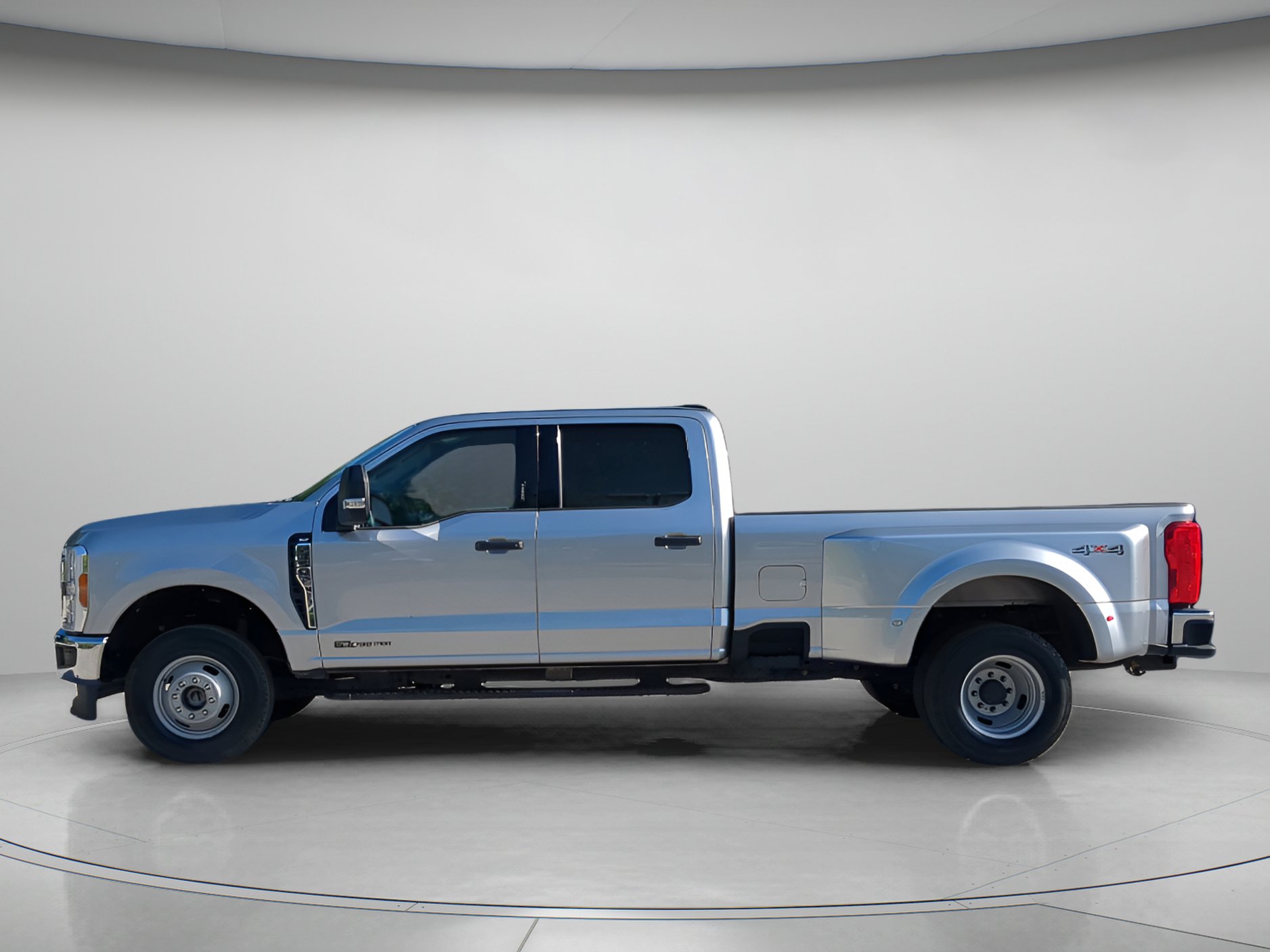 Certified 2024 Ford F350 XLT AWD/4WD image 43