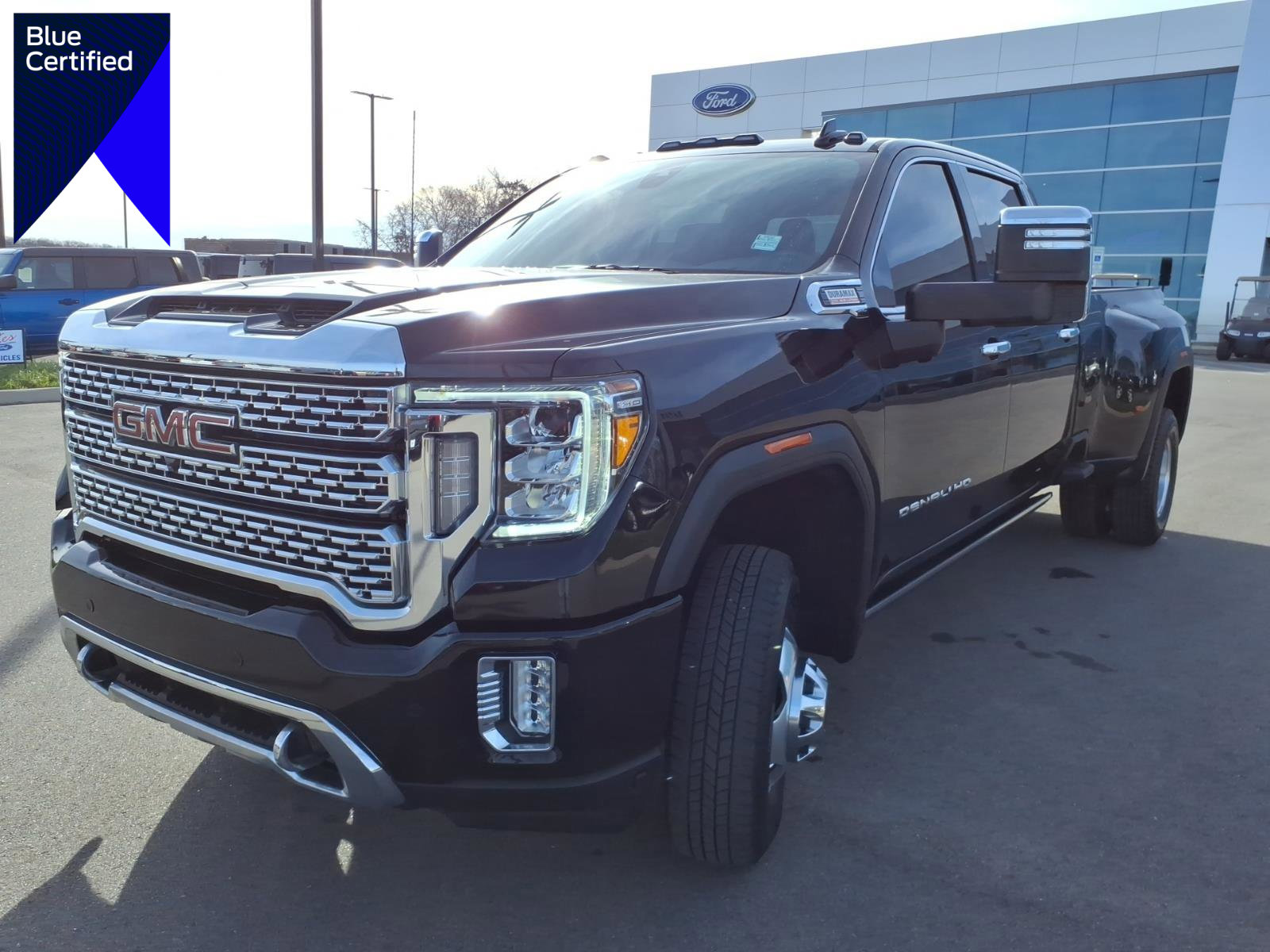Used 2022 GMC Sierra 3500 Denali image 1