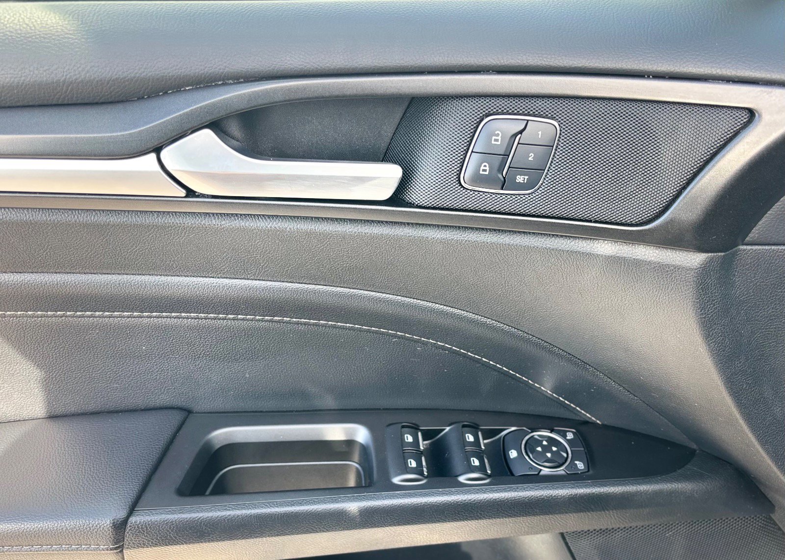 Certified 2017 Ford Fusion Titanium image 29