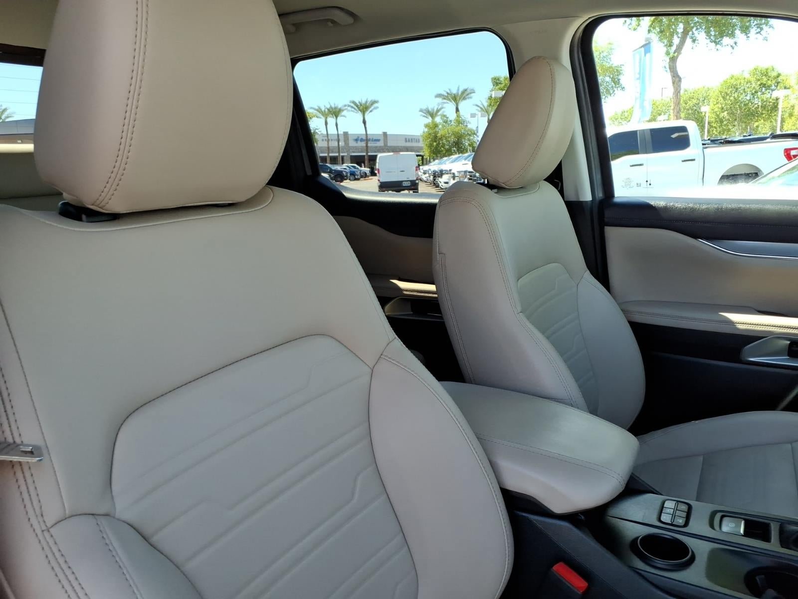 Certified 2025 Ford Ranger Lariat w/ Trailer Tow Package RWD image 12