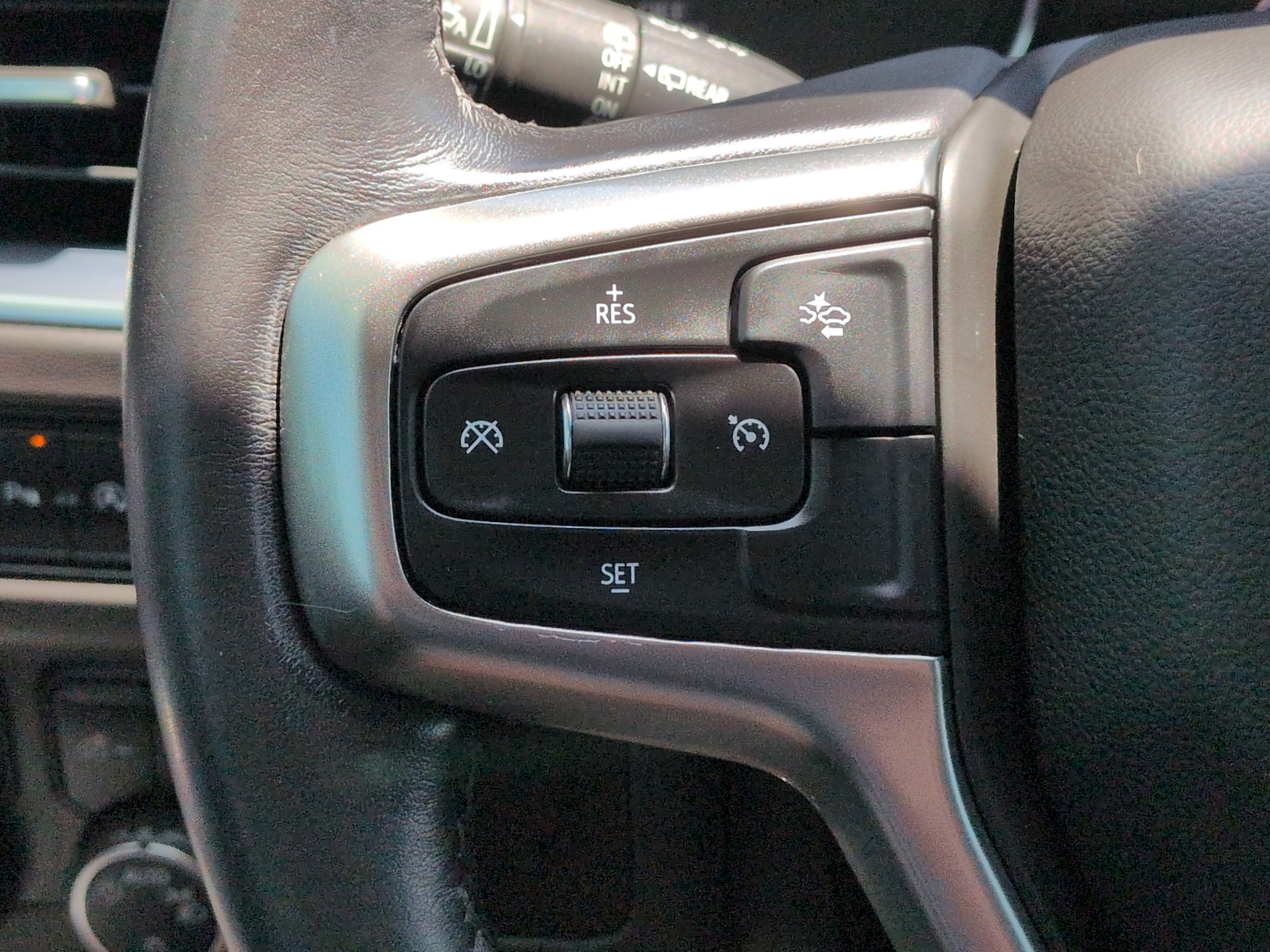 Used 2021 Chevrolet Tahoe Z71 AWD/4WD image 24