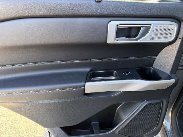 Certified 2022 Ford Explorer Limited w/ Limited Technology Package image 13